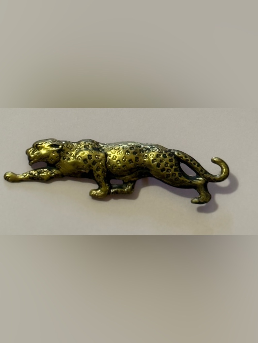 Gold Tone Jaguar Brooch/Pin.